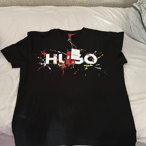 Hugo boss t shirt - Helt ny Hugo boss t shirt oanvänd