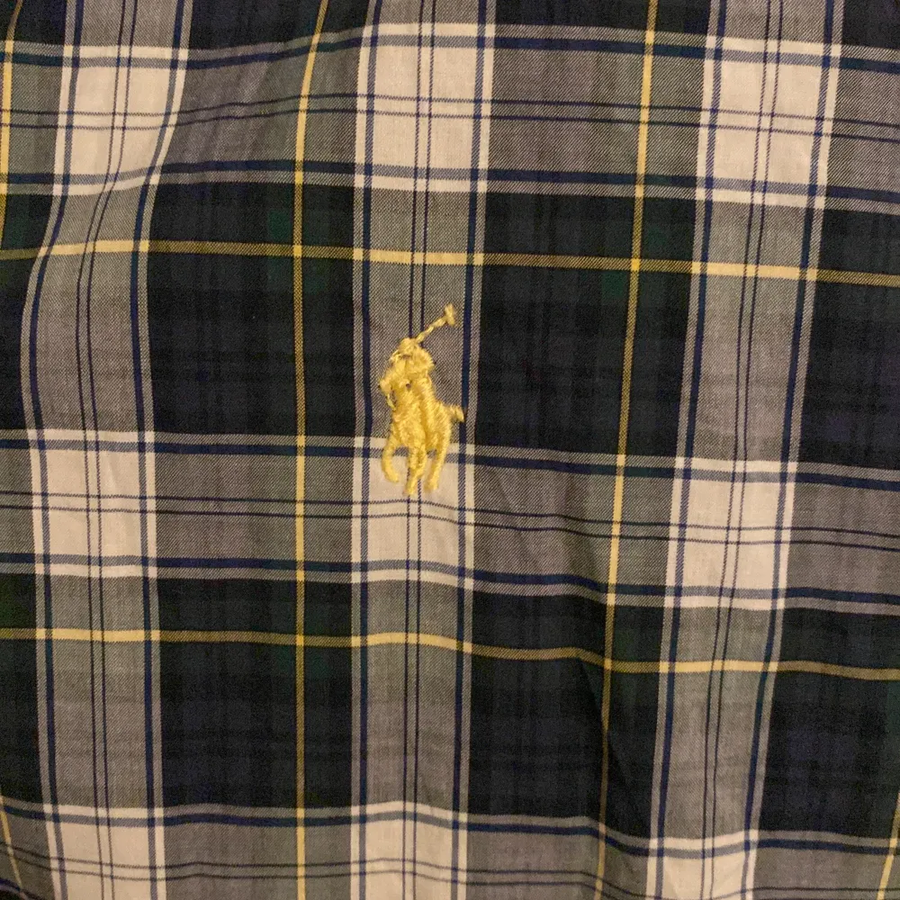 Snygg flanellskjorta från Ralph lauren i bra skick . Skjortor.