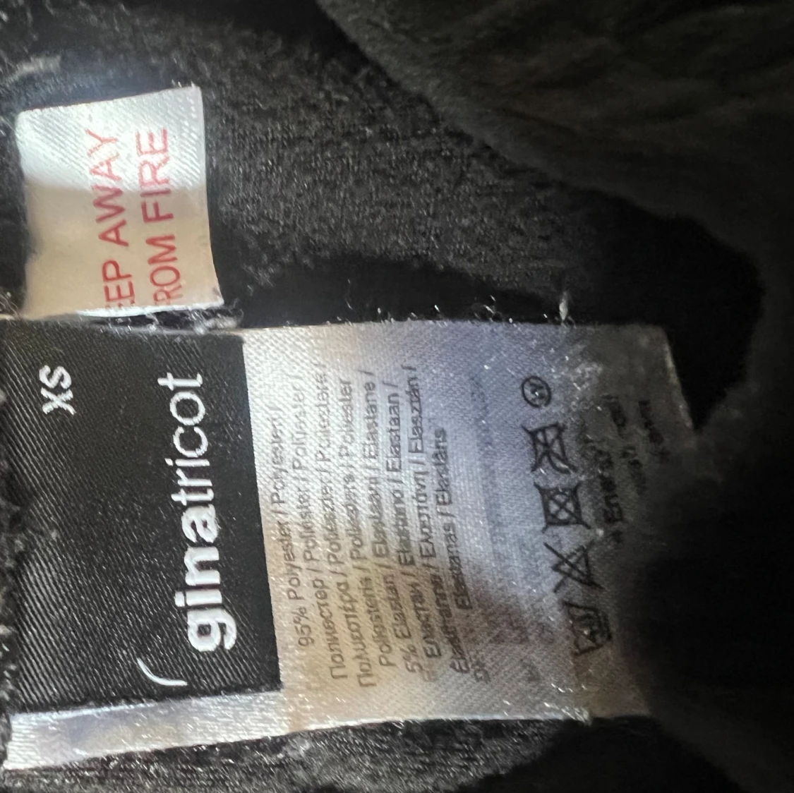 Svarta velour mjukisbyxor - 91