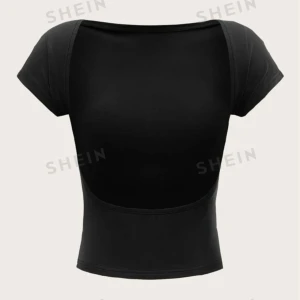 Backless top - Backless top från Shein, aldrig använd. 