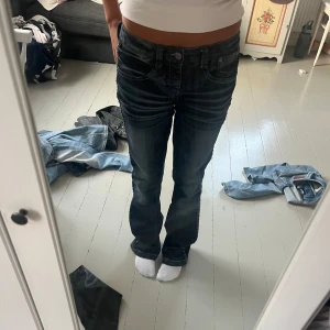 Lågmidjade jeans  - Skit snygga lågmidjade jeans 