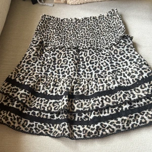 Leopardkjol -  leopardkjol som är helt ny och endast testad 🌸