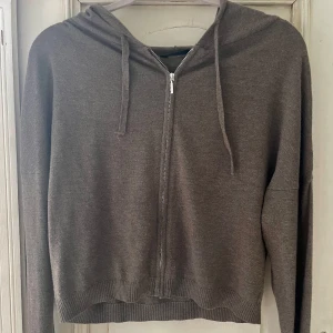 Kashmir kofta  - Så söt brun kashmir kofta💕💕💕