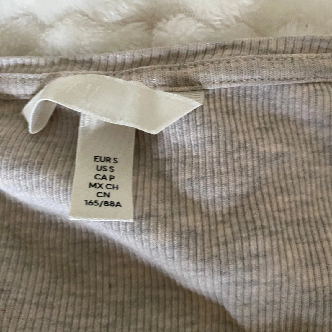 Beige ribbad långärmad topp - 90