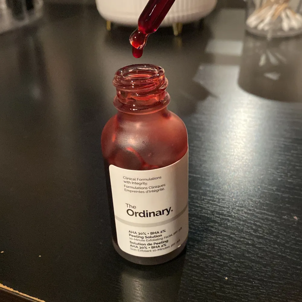 The Ordinary serum testat en gång på handen. Säljer pga inte kommit till användning . Skönhet.