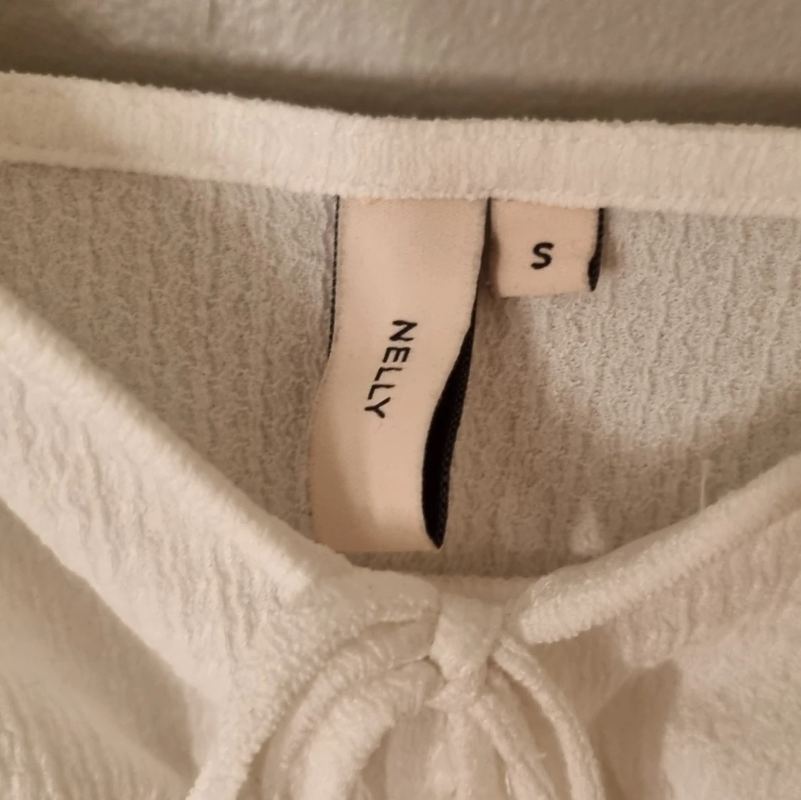 Vit topp från Nelly - 92