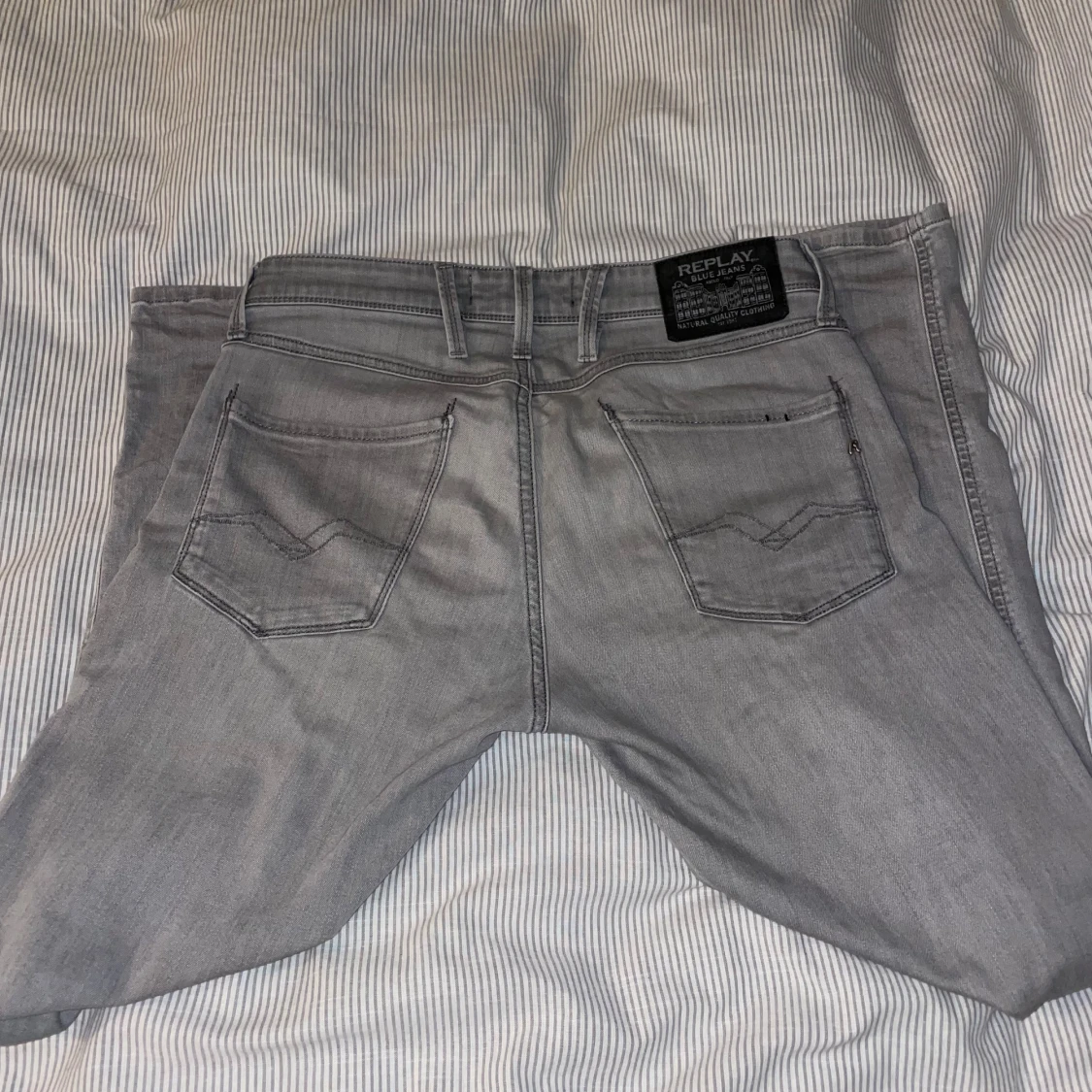 Grå jeans från Replay - 91