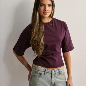 SÖKER! Nelly open back tie top  - Söker dena top från Nelly, om ni är intresserade att sälja så hör av er. 