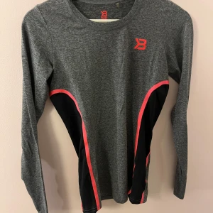 Långärmad träningstopp från Betterbodies - Snygg långärmad träningstopp från betterbodies