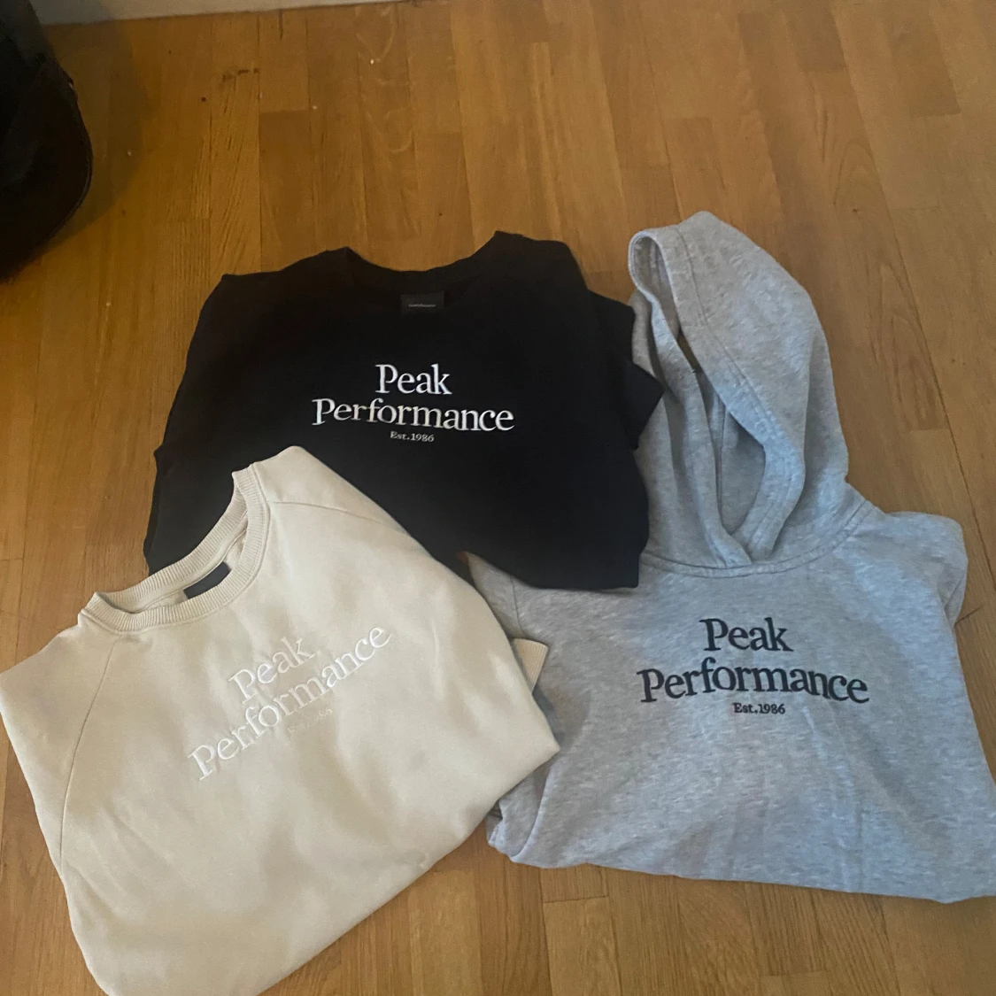 Tröjor från Peak Performance