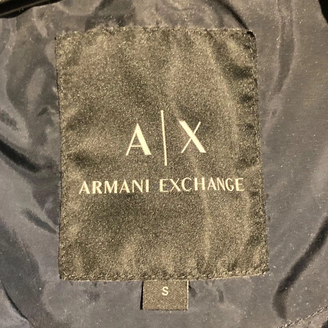 Mörkblå vindjacka från Armani Exchange - 92