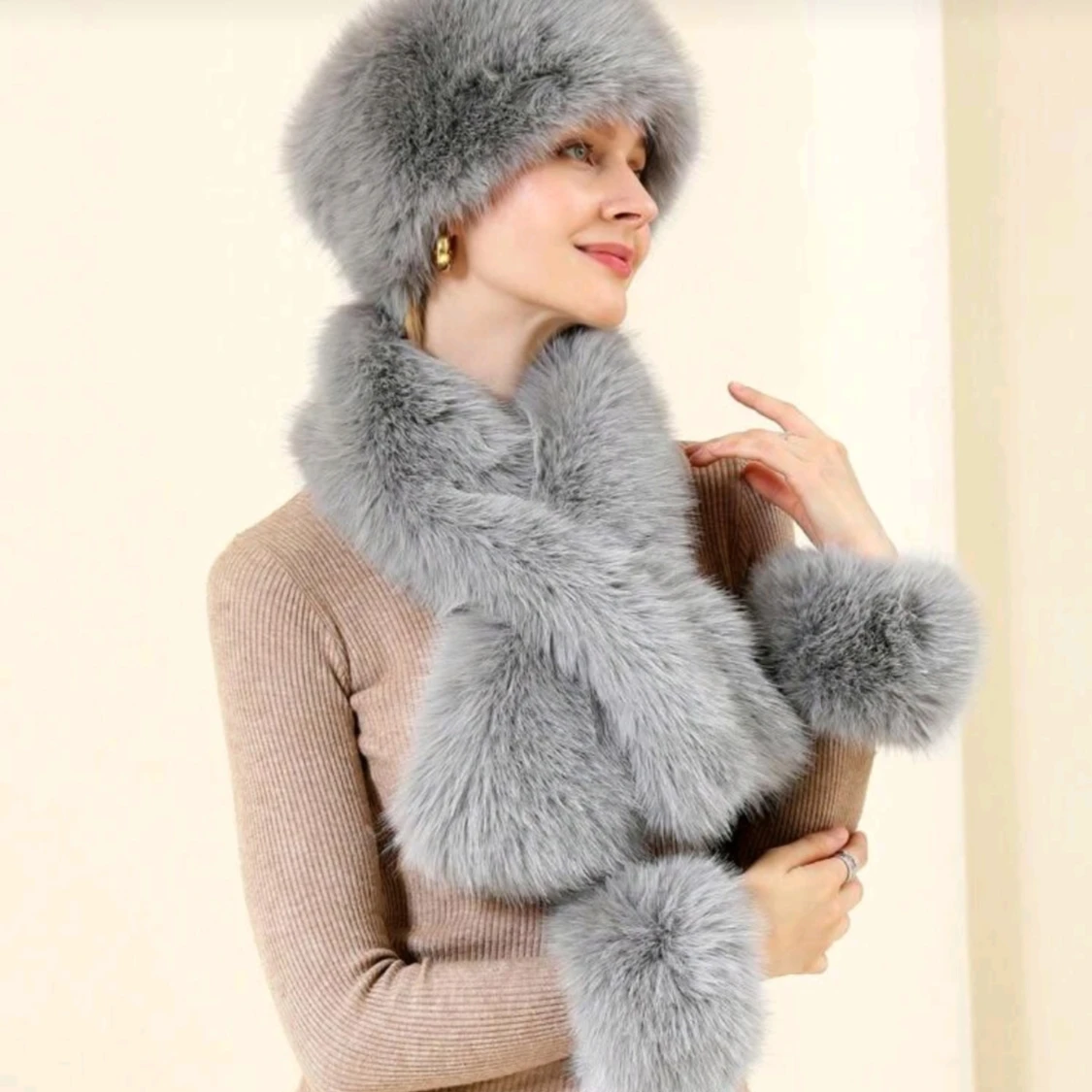 Grå pälsmössa - 90