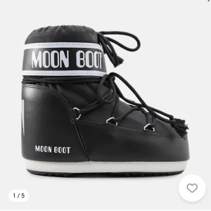 Moon Boots  - använde men inga stora defekter därav priset
