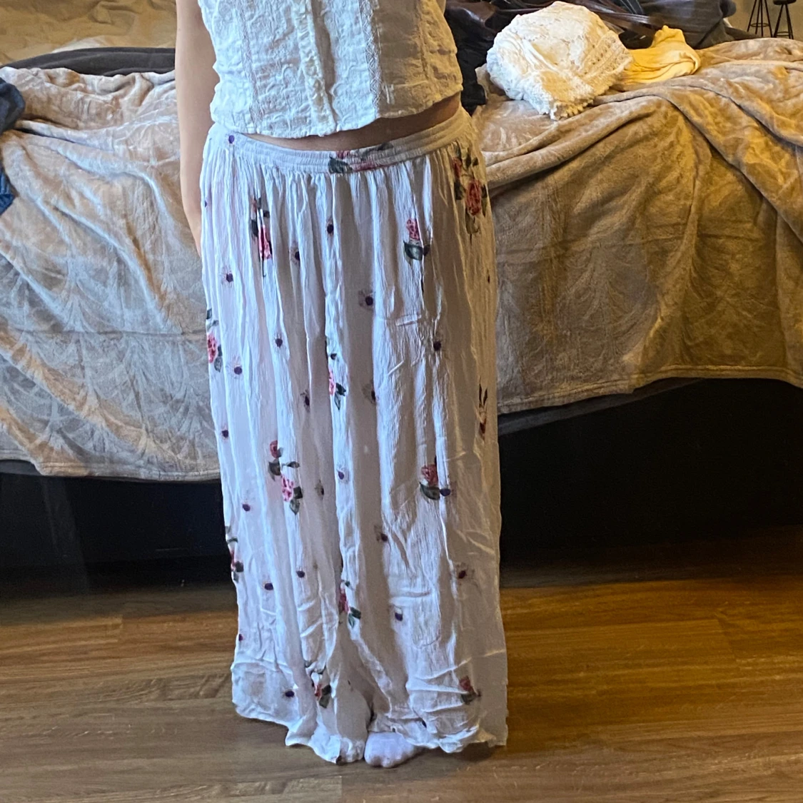 Långkjol med blommor - 3