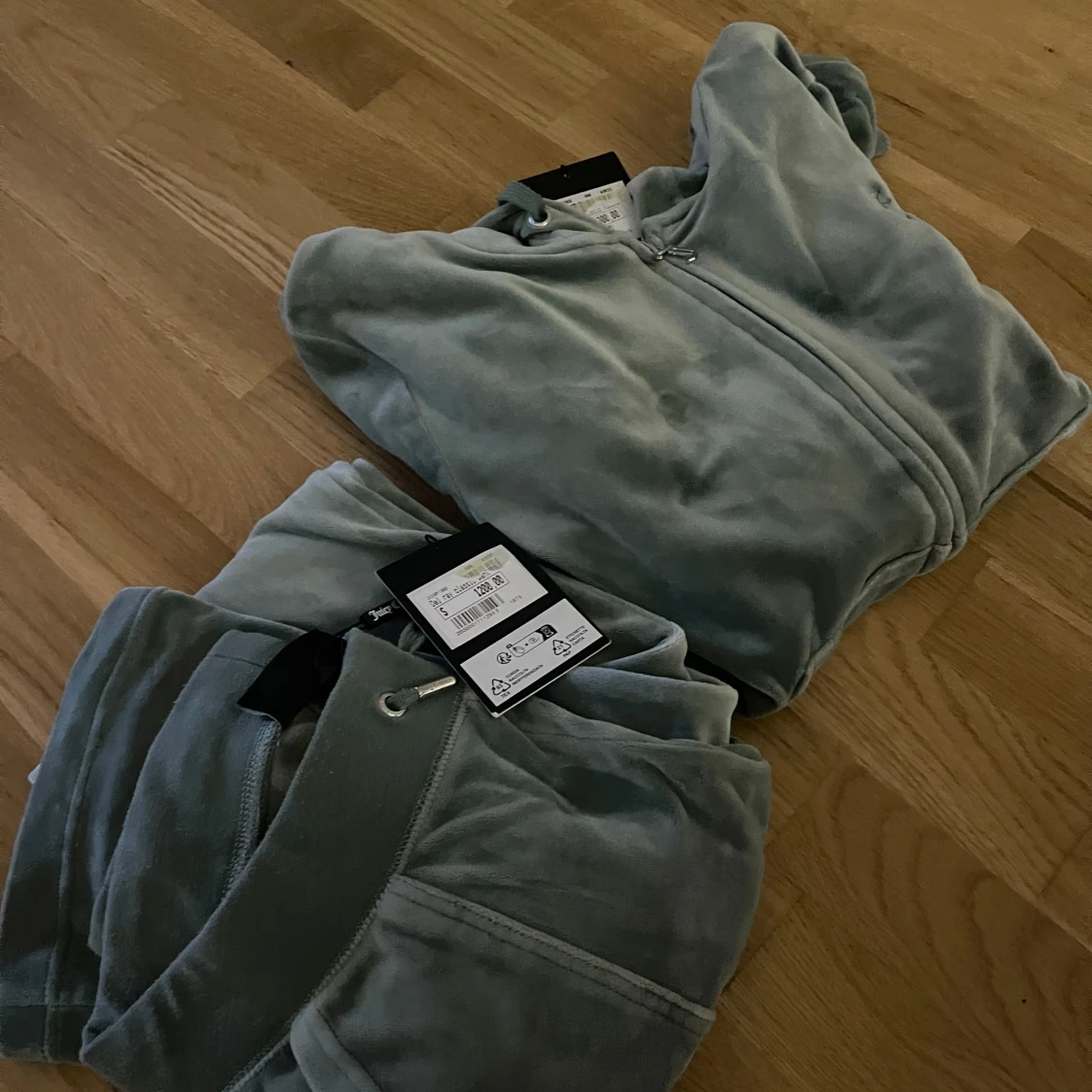 Grönt Velour set från Juicy Couture - 90