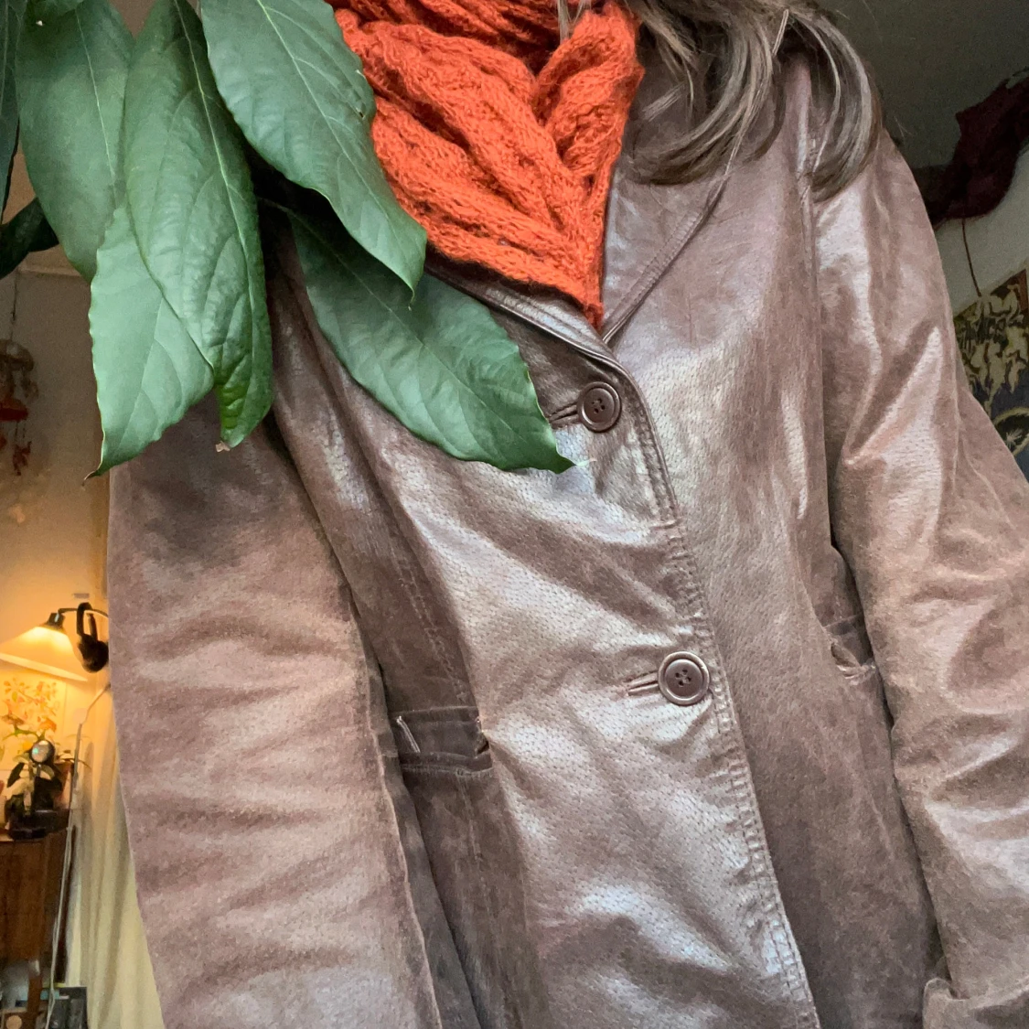 Brun skinnjacka med knappar - 91