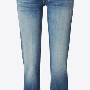 Ltb jeans - Säljer mina Ltb jeans i modell valerie så de är för stora. Storlek 27/36 men tror de är felmärkta då de är mer som en 29 i midjestorlek Lite för långa på mig som är 172 Lite slitage i tyget längst ned Använt ett fåtal gånger, köpta för 2 mån sedan