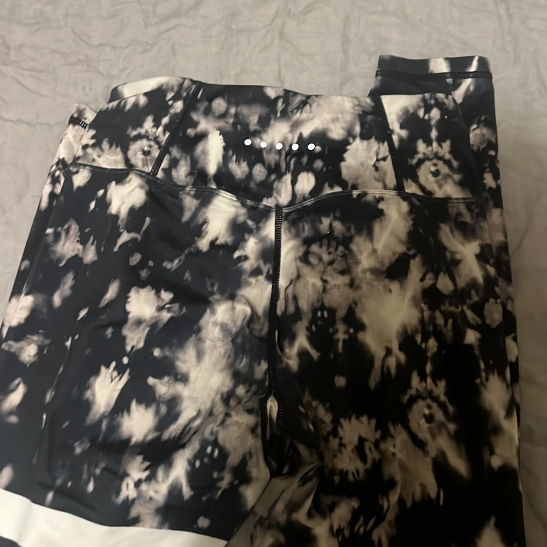 Stronger träningsbyxor säljes - 92