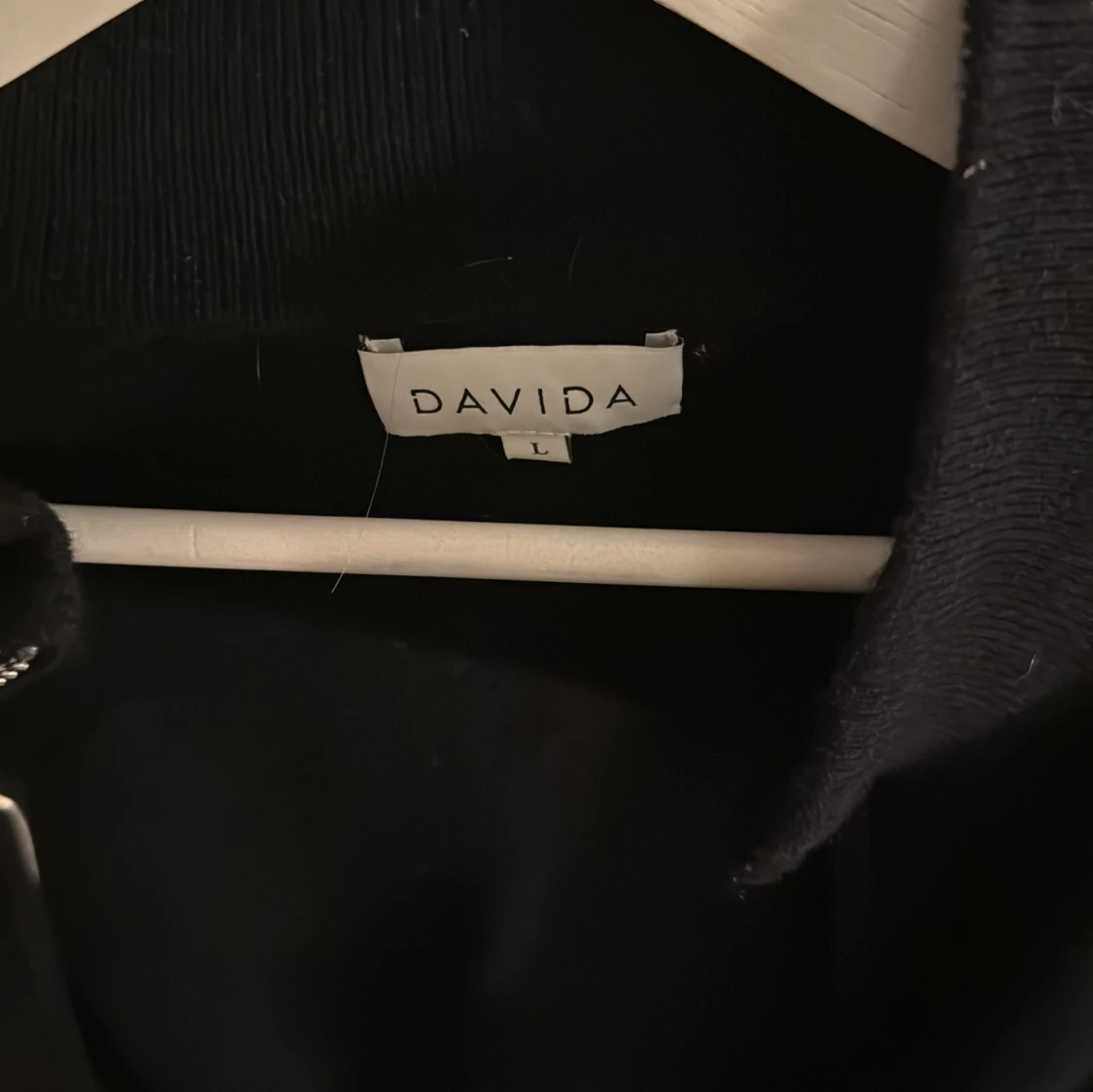 Mörkblå tröja från Davida - 90