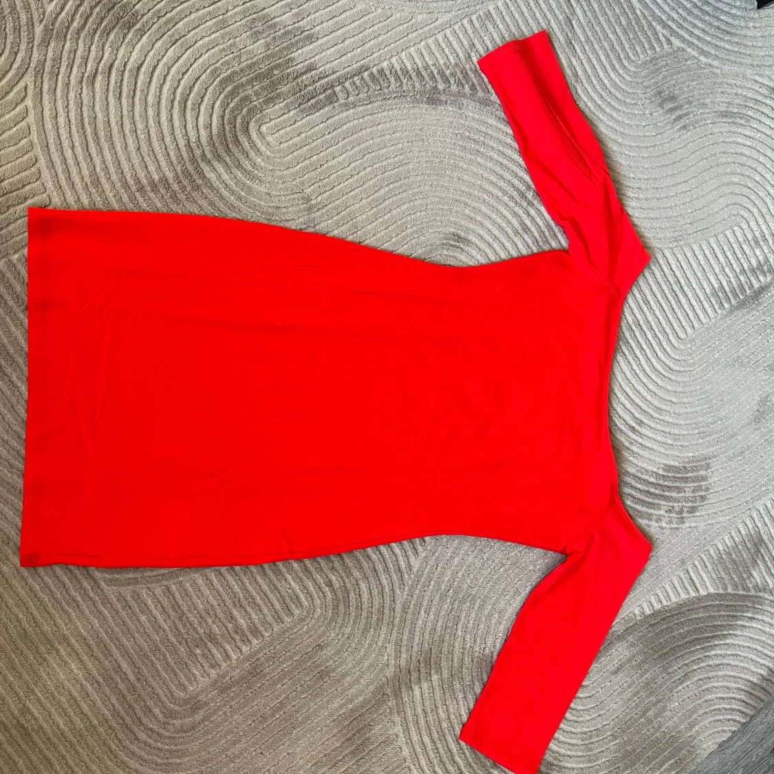 Ny röd klänning  - 90