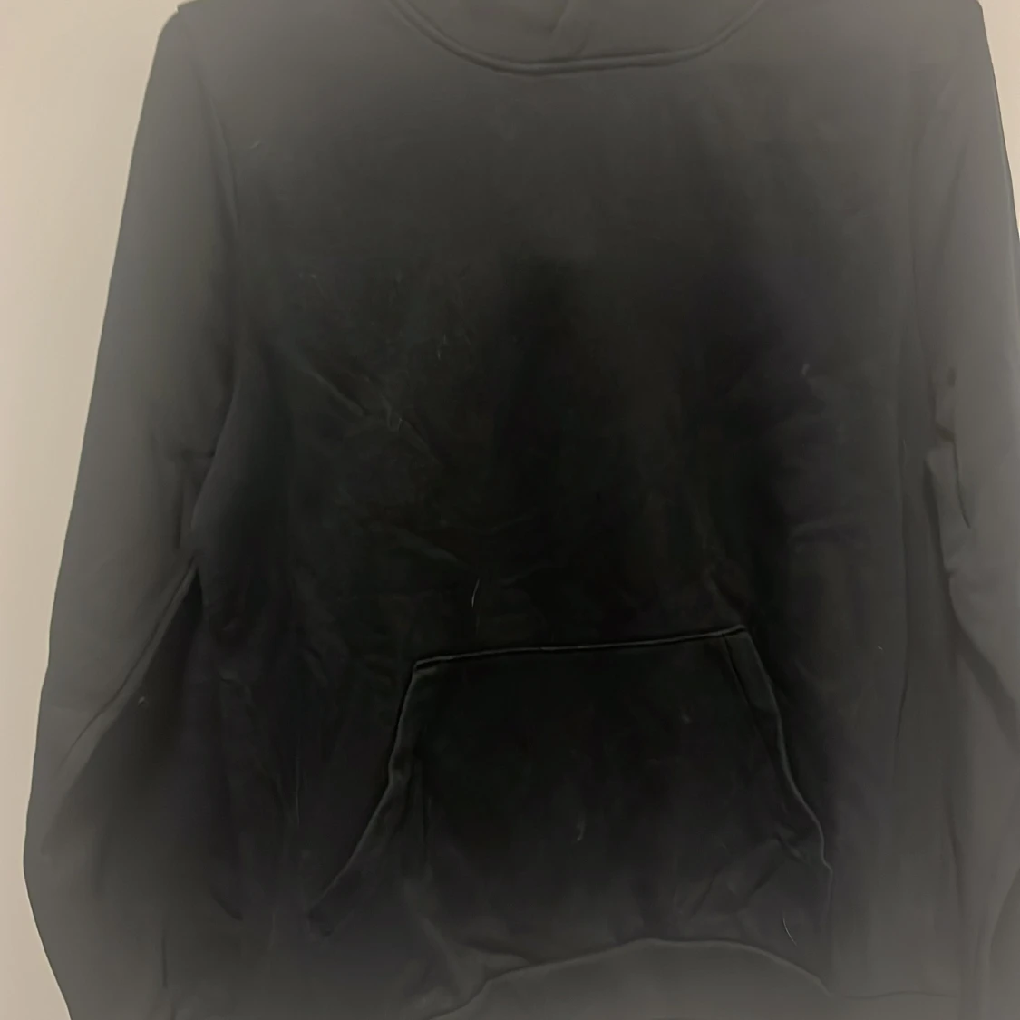 Svart hoodie från SOC