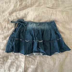 Jeanskjol - Så fin jeanskjol med volanger ❤️