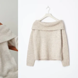 Beige off shoulder från gina - Säljer denna från Young gina den är i storlek 158-164 men passar xs💕 skriv innnan ni använder köp nu 