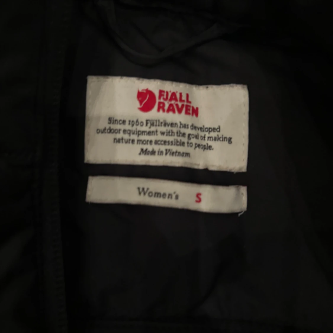 Svart lång Fjällräven jacka - 93