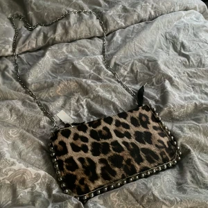 Leopardväska - En leopard väska aldrig använt 