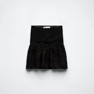 Zara top - Black basic zara top, so easy to use!🌸