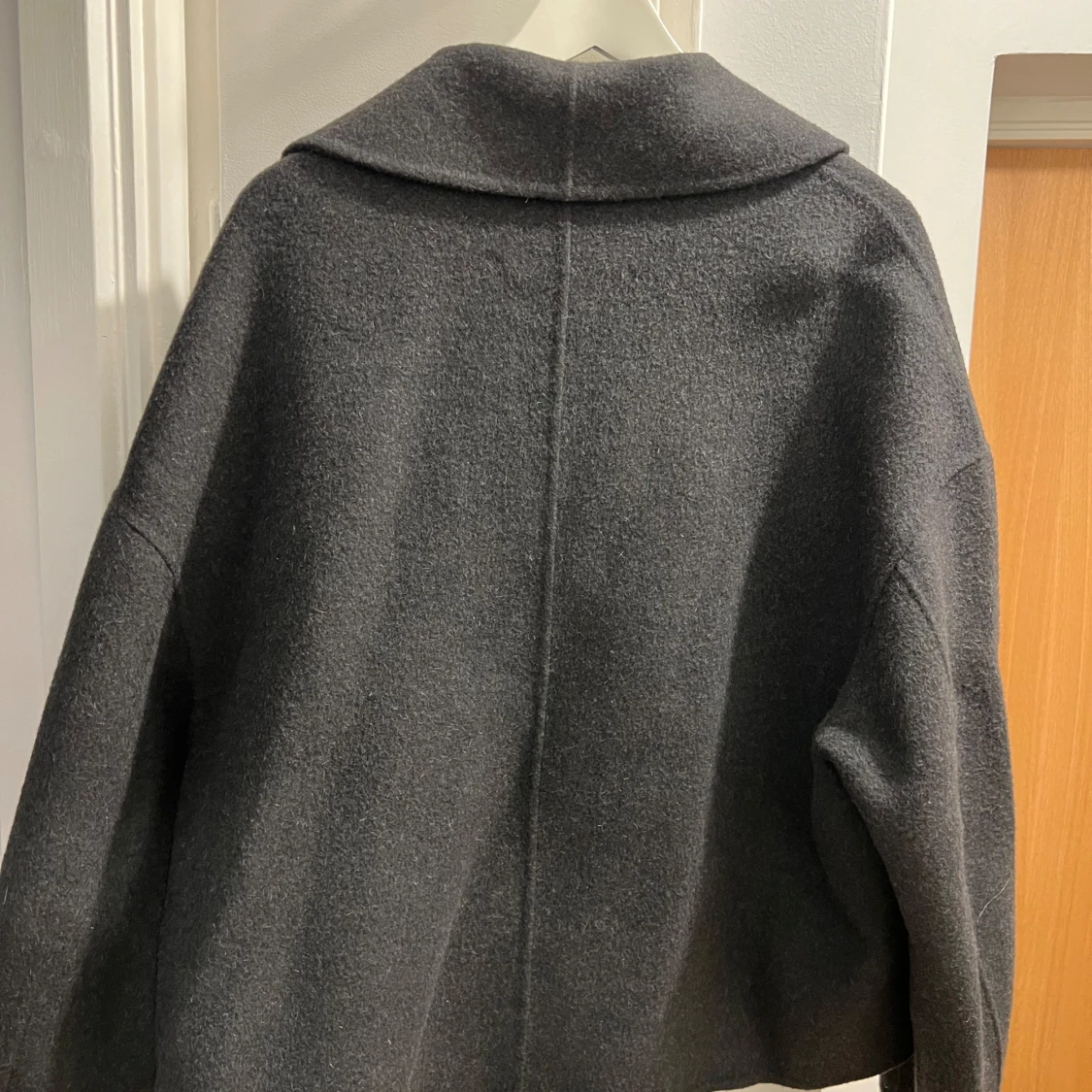 Kort kappa/jacka i ull - 91
