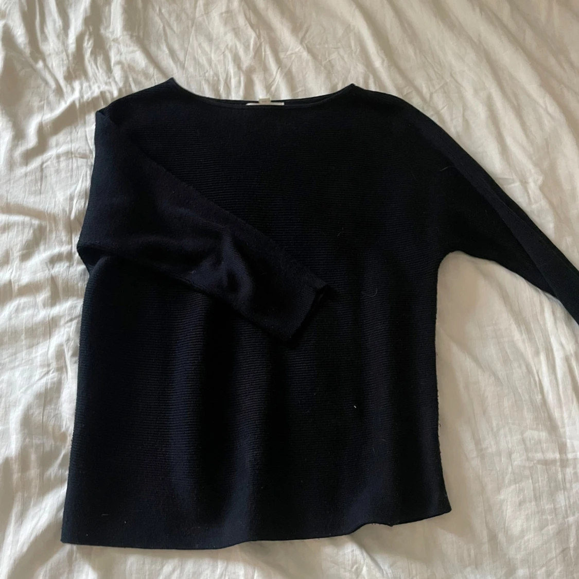 ribbad marinblå trekvartströja - 90