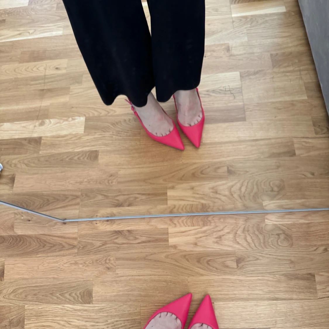 Rosa pumps från NA-kd