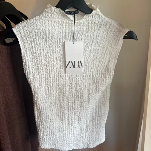 Zara topp - Helt ny