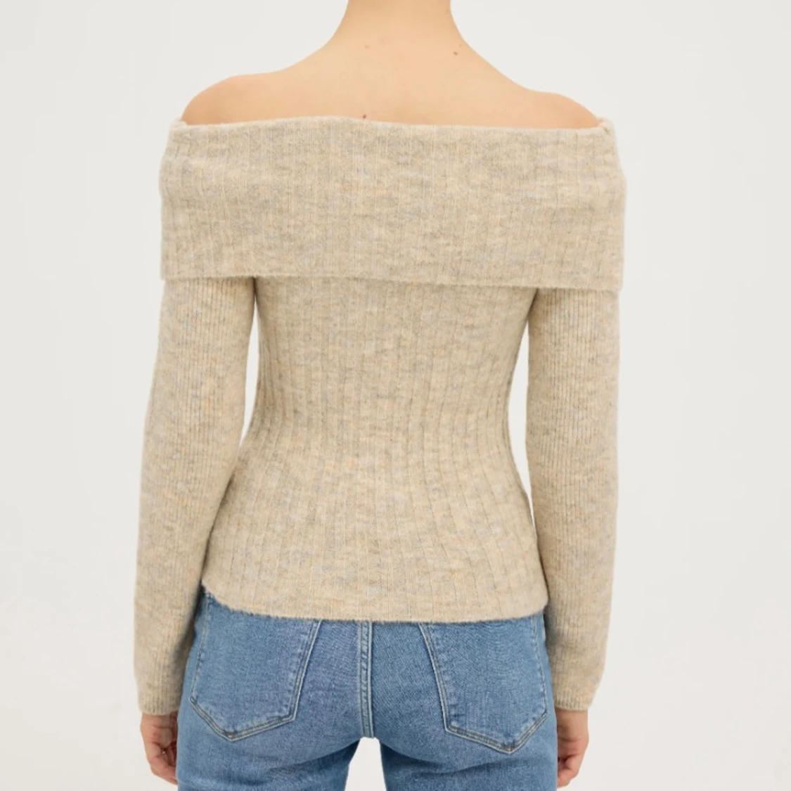 Stickad off shoulder tröja - 90