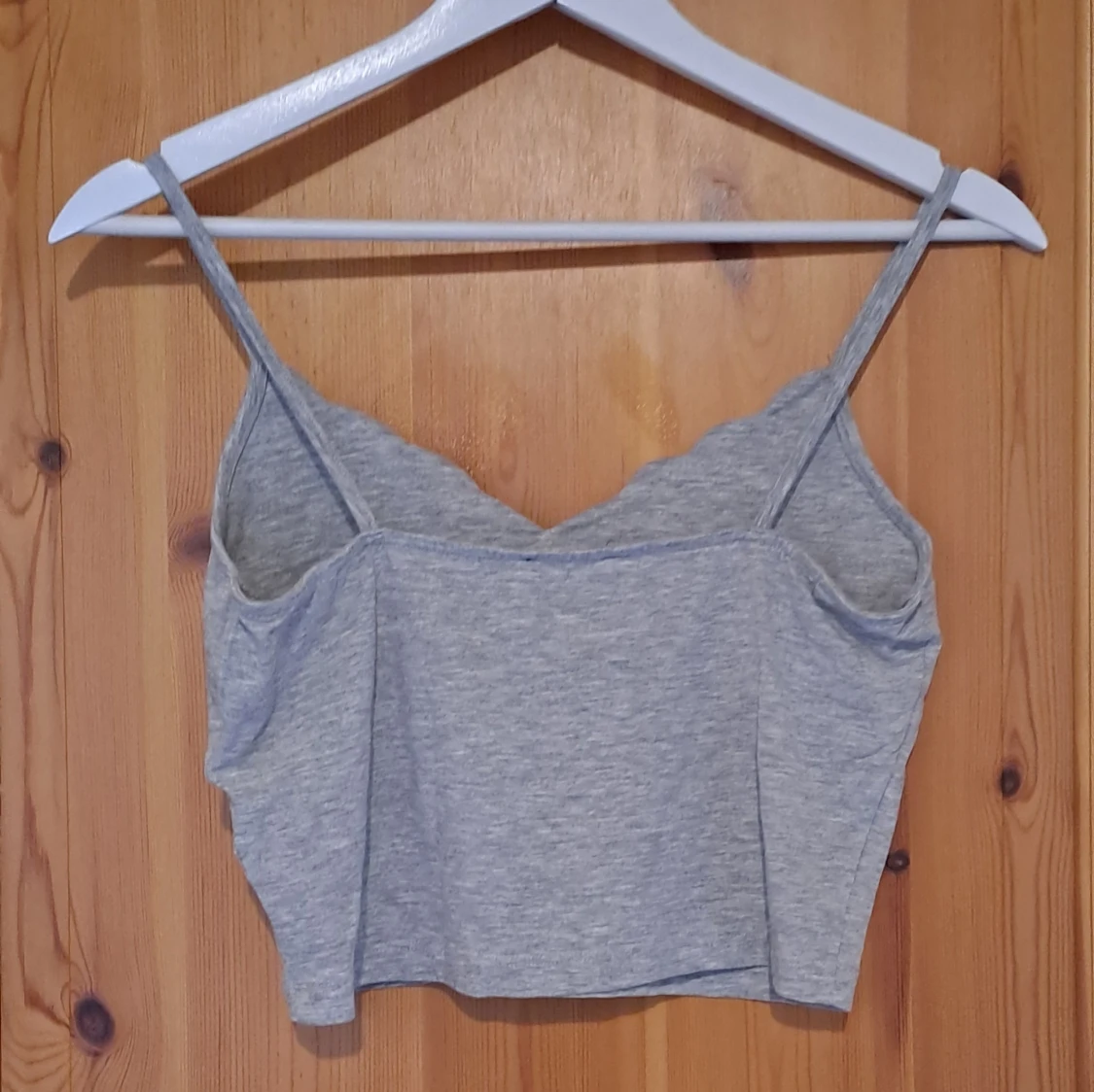 Grå ärmlös linnetopp - 90