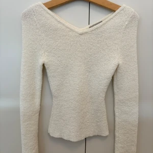 Långärmad tröja  - Helt ny utan prislapp! :)