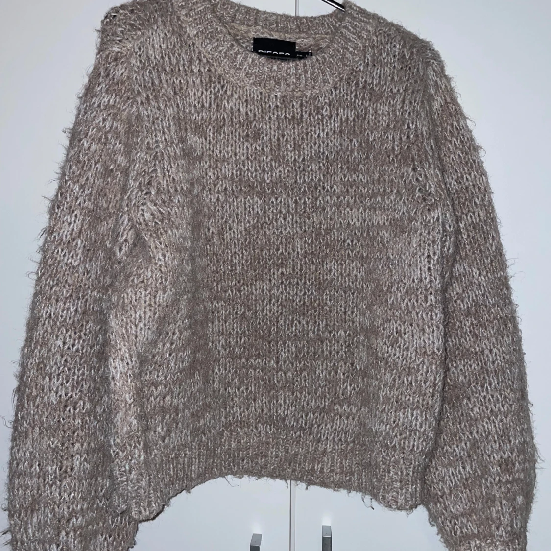 Stickad tröja från Pieces