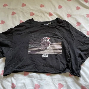 baby yoda crop top - crop top med motiv av baby yoda från star wars