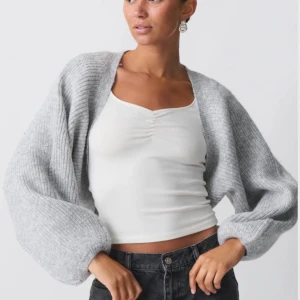Bolers - Jätte fin oversized bolets från Gina som är helt slutsåld online. Näst intill ny bara använd nån enstaka gång💕