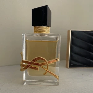YSL parfym  - Aldrig använt, köpte för 1400kr