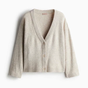 Kofta - Beige kofta ifrån hm, helt ny alla lappar kvar. Slut online