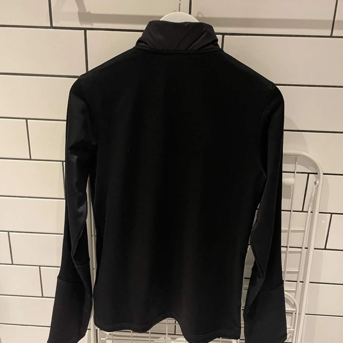 Svart adidas träningströja - 90