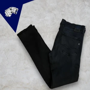 ANBASS HYPERFLEX  - Replay Anbass Hyperflex | Skick: 8/10 | Strl W33 L34 | Modellen är 182cm | Hör av dig om du undrar någonting!