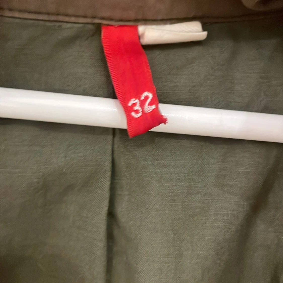 säljer denna militär jackan  - 91