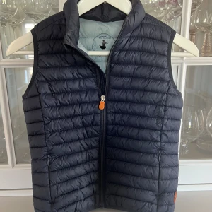 Väst barn 8-9Y Save the Duck - Mycket fin väst Marinblå 8 år men ganska stor