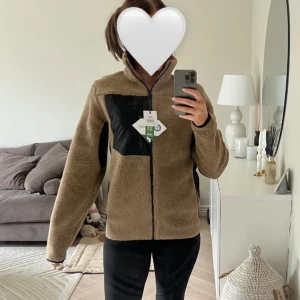 8848 teddyjacka NY pilejacka pile teddy - Aldrig använd, lappar kvar på Nypris 1299