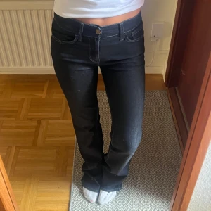 Bootcut jeans - Boot cut jeans från 7 for all mankind. I nyskick!  Passar mig som brukar ha 34 i jeans 