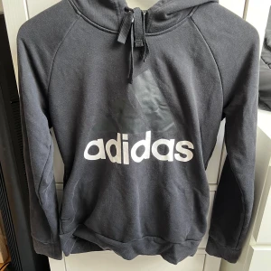Adidas hoodie - Bra skick