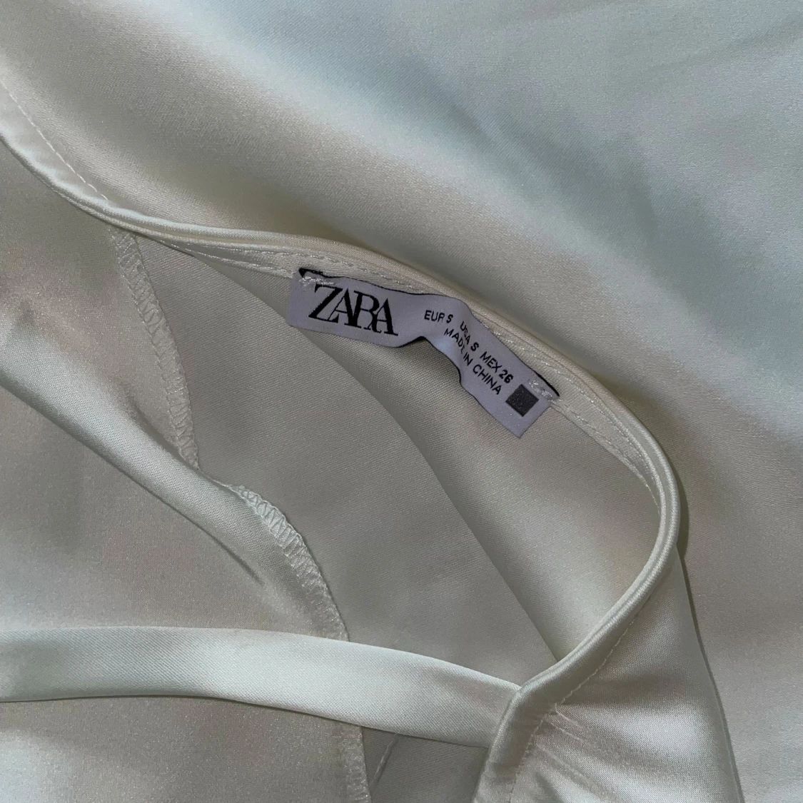 Vitt sidenlinne Zara - 91